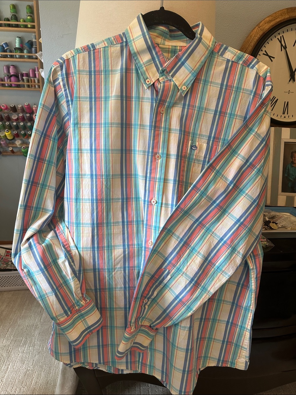 Southern Tide Mens Plaid shirt , size large
GILT/13/00137